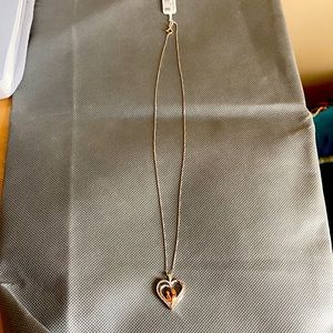 New with tags. Mother and baby necklace